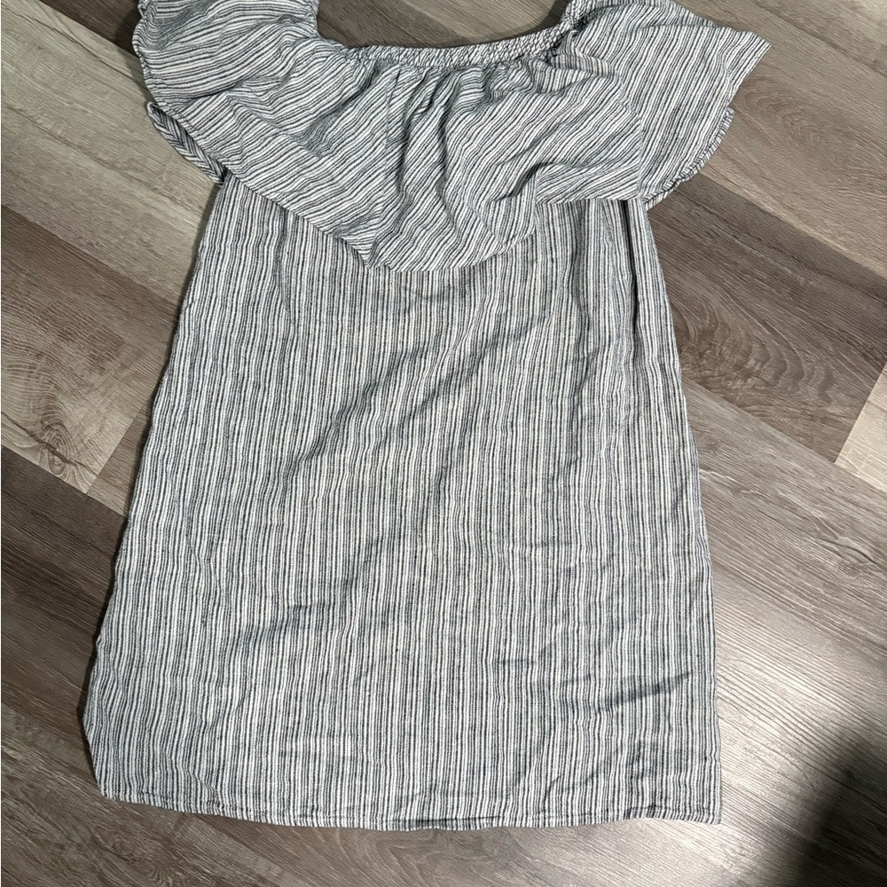 Old Navy Black and White Striped Top